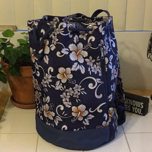 Handbags - Huge Attractive Circular Waterproof Backpack